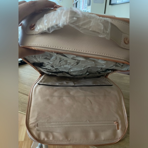 Casery travel backpack main image 8